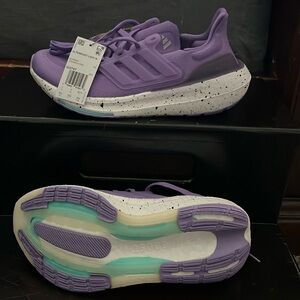 Adidas Ultraboost Light W size 8.5